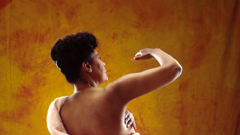 Manfaat meremas payudara (source: unsplash)